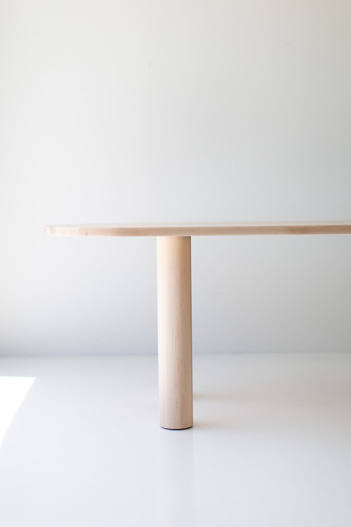 Cava-Modern-Oval-Dining-Table-07