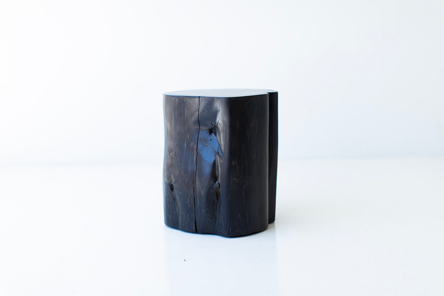 Tree-Stump-Table-13-Diameter-Aged-Finish-01