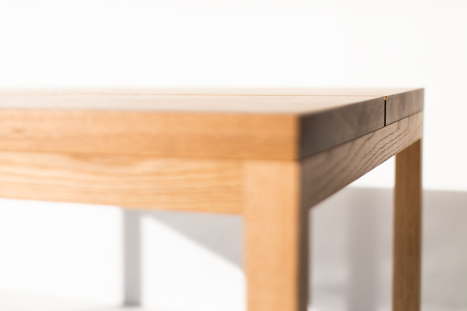 Modern-Split-Panel-Dining-Table-08