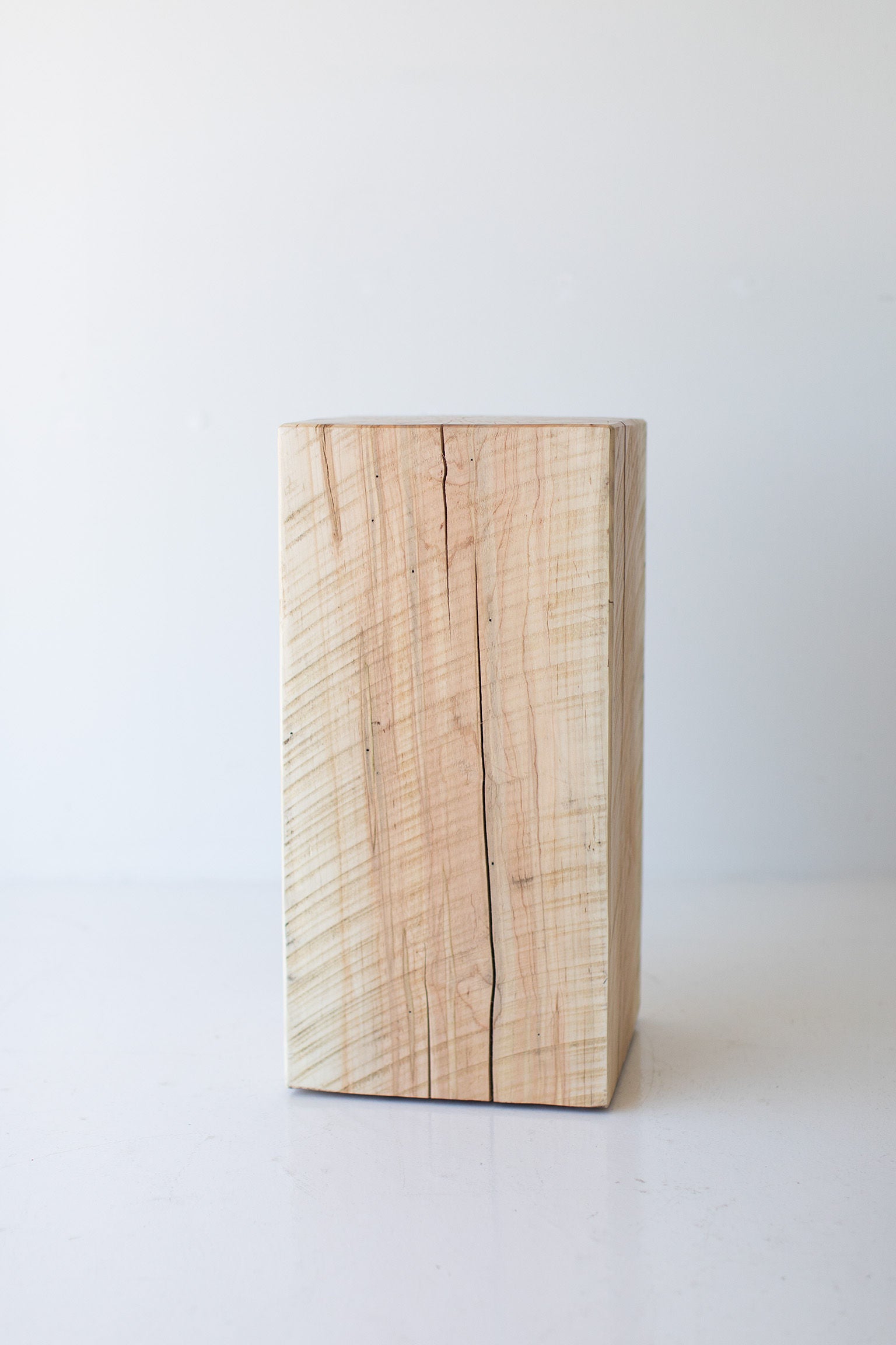 Natural-Tree-Stump-Table-08