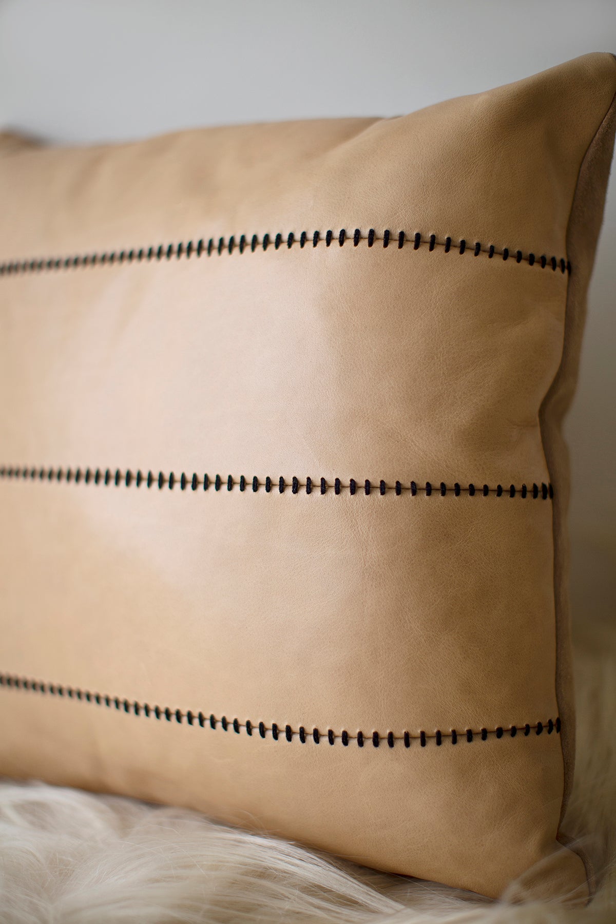 Leather-Throw-Pillow-The-Mode-Collection-002