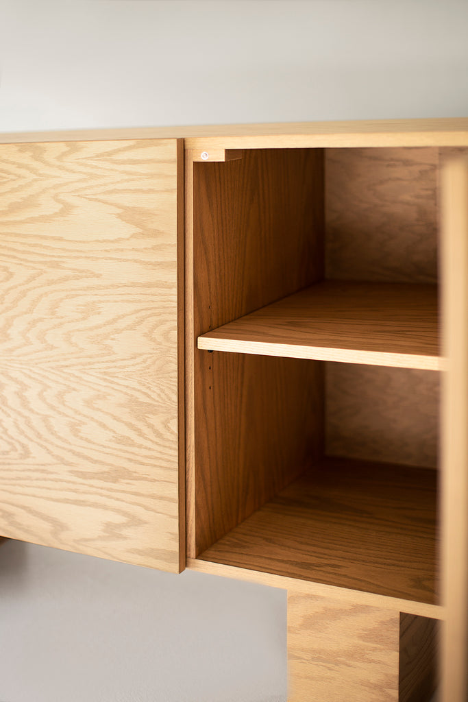 Oak Suelo Buffet, Image 03