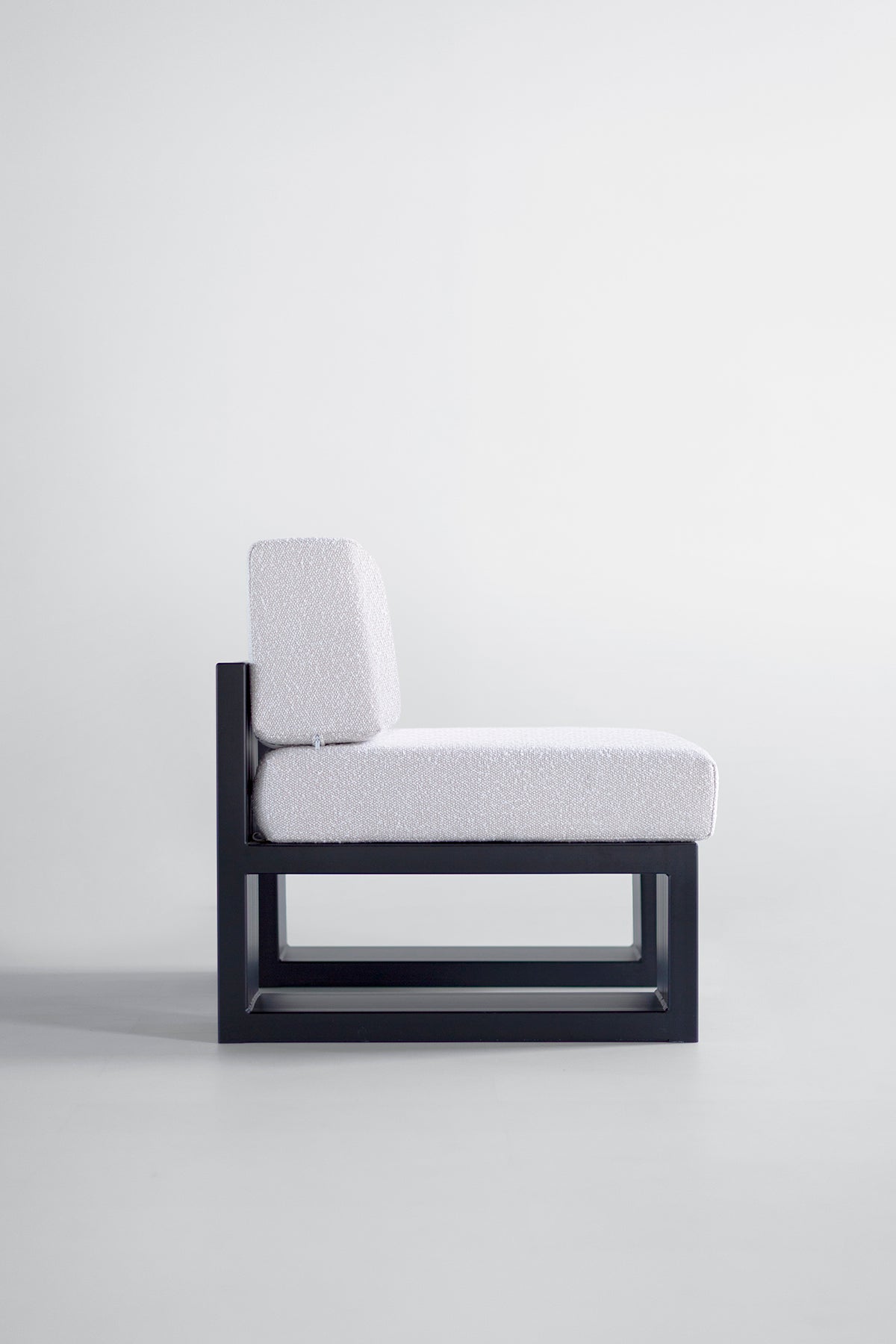 Outdoor-Metal-Maverick-Chair-04