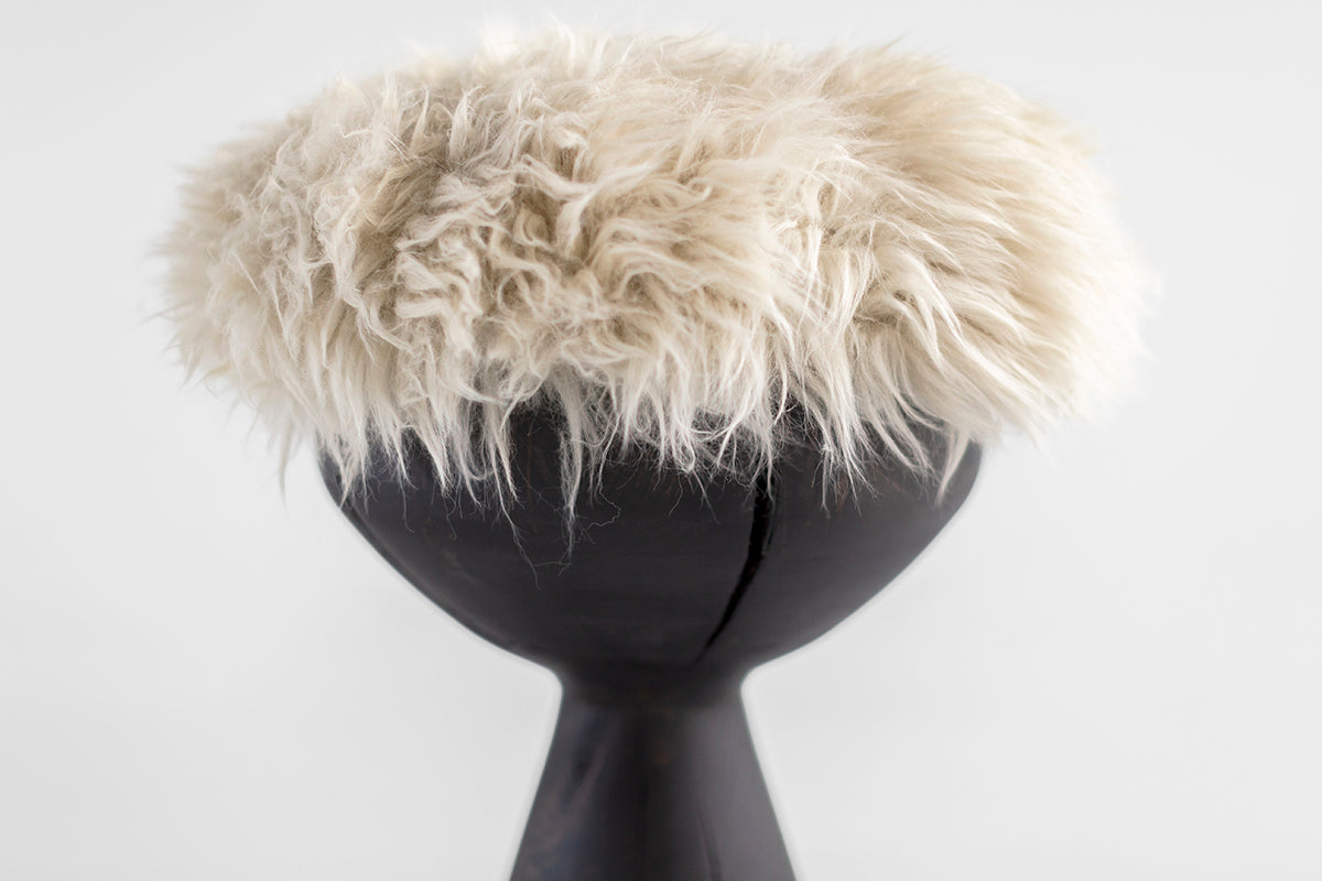 Small-Boca-Stool-Sheepskin-Aged-Finish-02