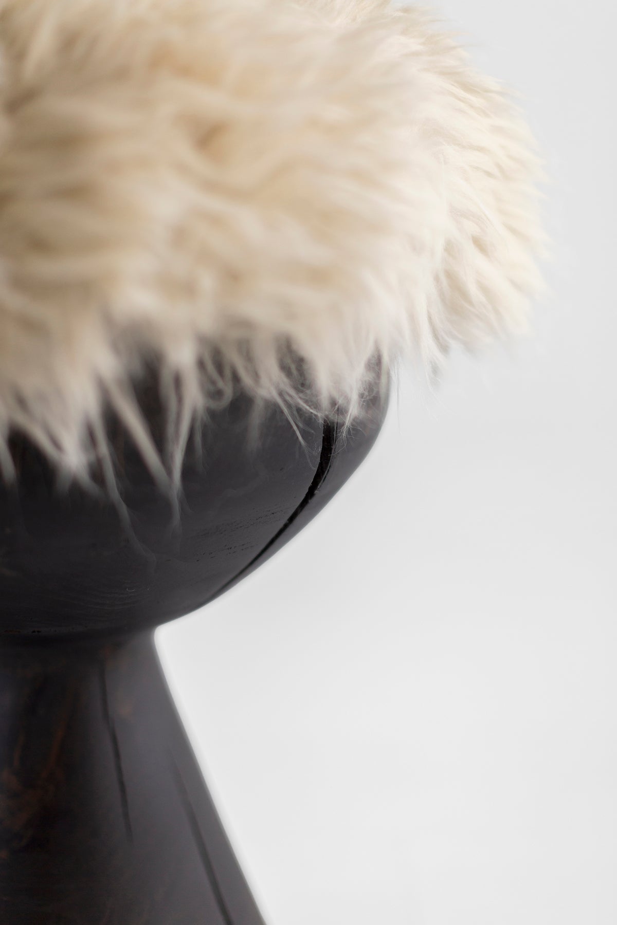 Small-Boca-Stool-Sheepskin-Aged-Finish-08