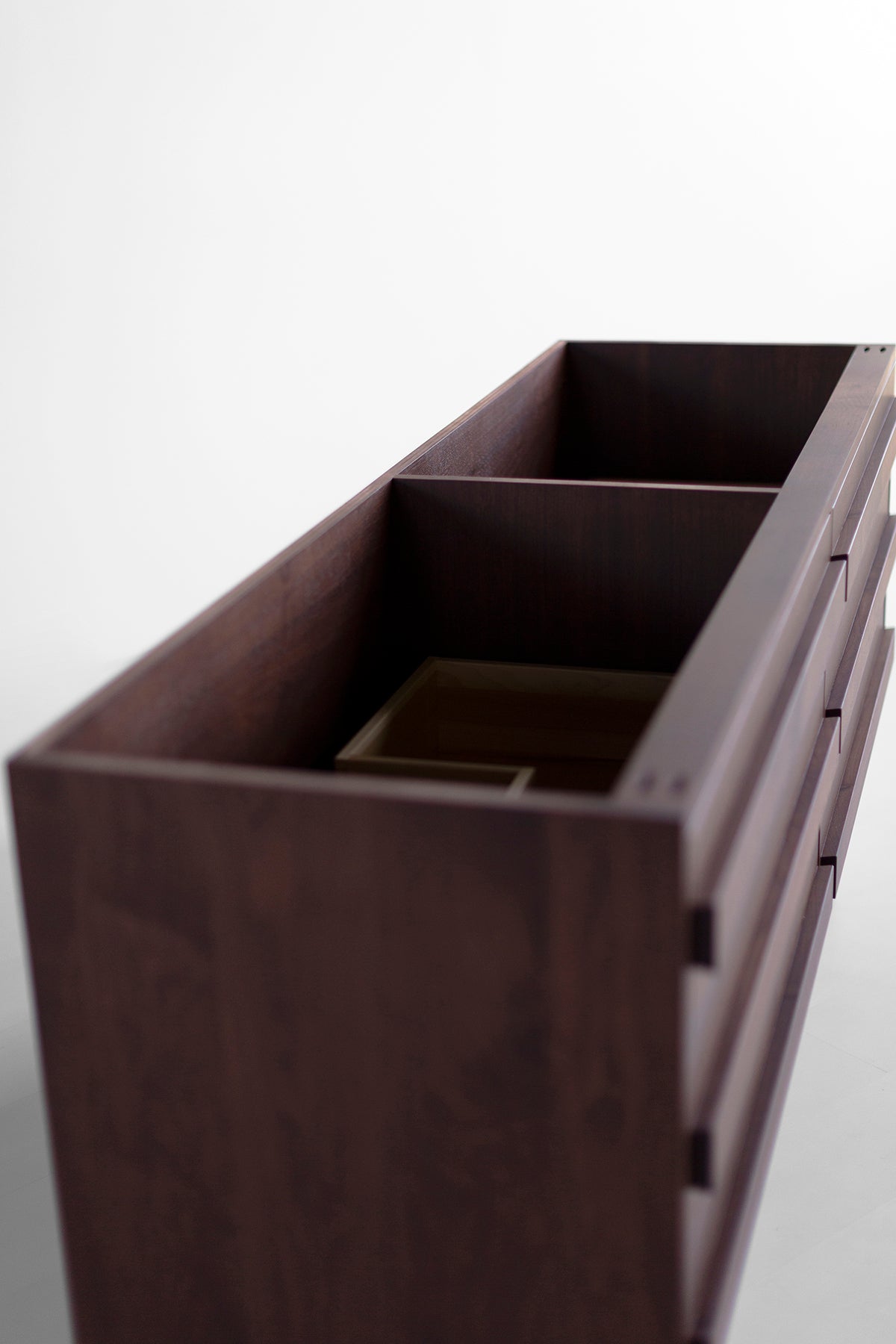 Walnut-6-Drawer-Vanity-09