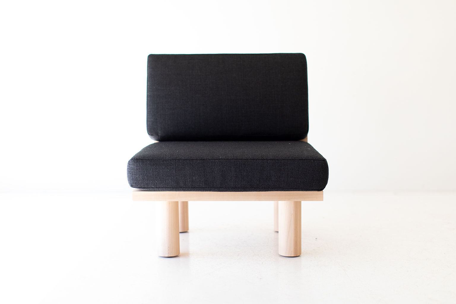 Modern-Suelo-Side-Chair-Turned-Leg-3