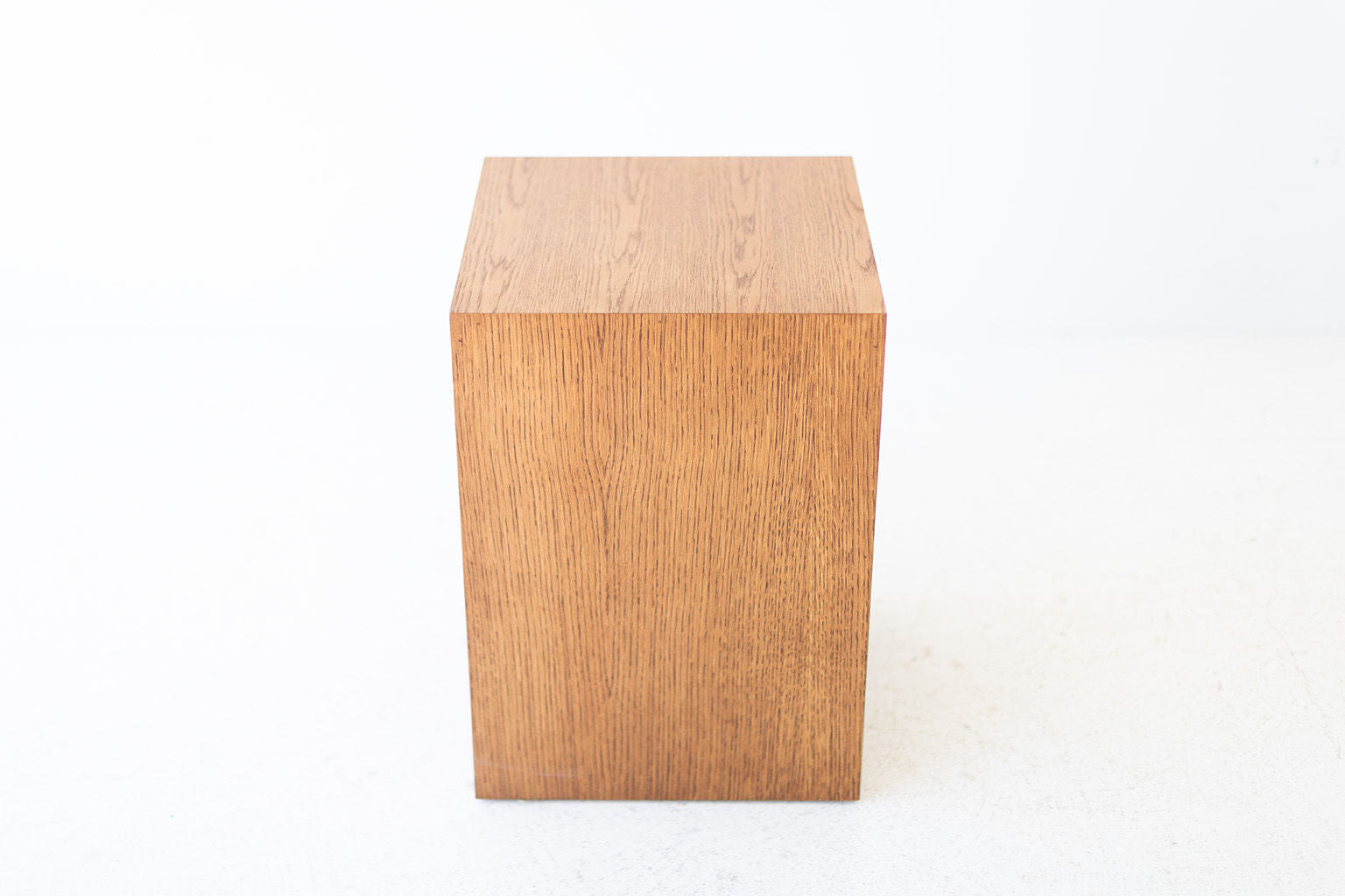 Modern-Wood-Side-Table-Oak-04