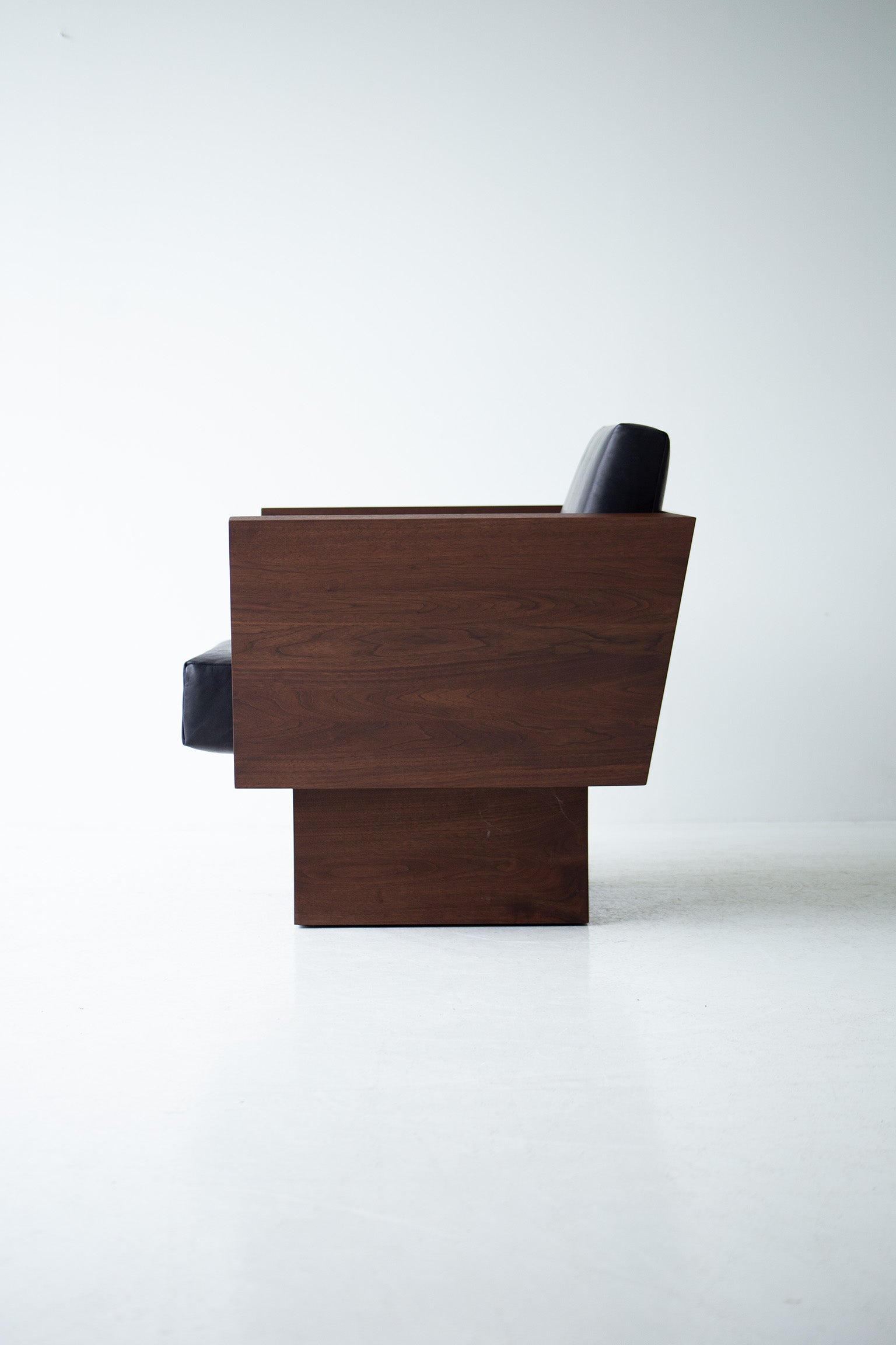 Suelo-Modern-Lounge-Chair-Walnut-05